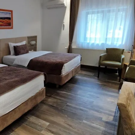 Hotel Tourist Ribarsko Ostrvo 4*