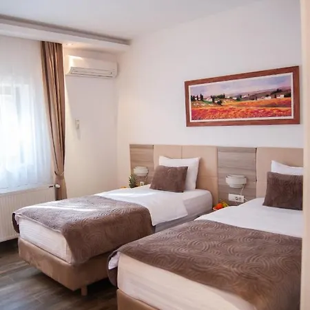 Tourist Ribarsko Ostrvo Hotel 4*