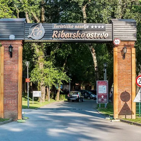 Tourist Ribarsko Ostrvo